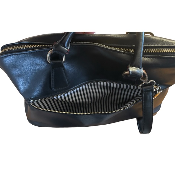 Lily & Ivy women’s Faux Leather black shoulder zippered bag - Picture 5 of 11